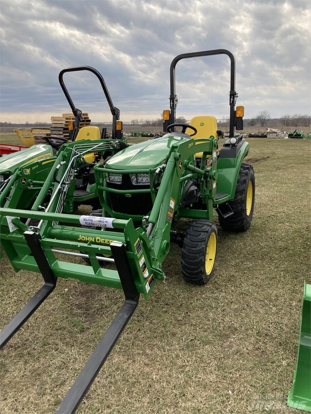 John Deere 2032R Kompakttraktorid