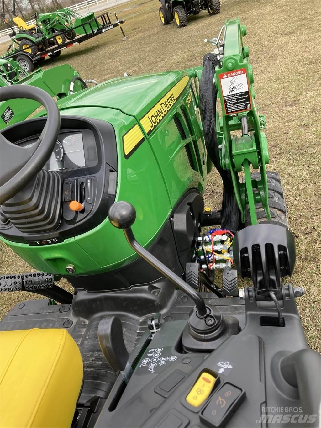 John Deere 2032R Kompakttraktorid