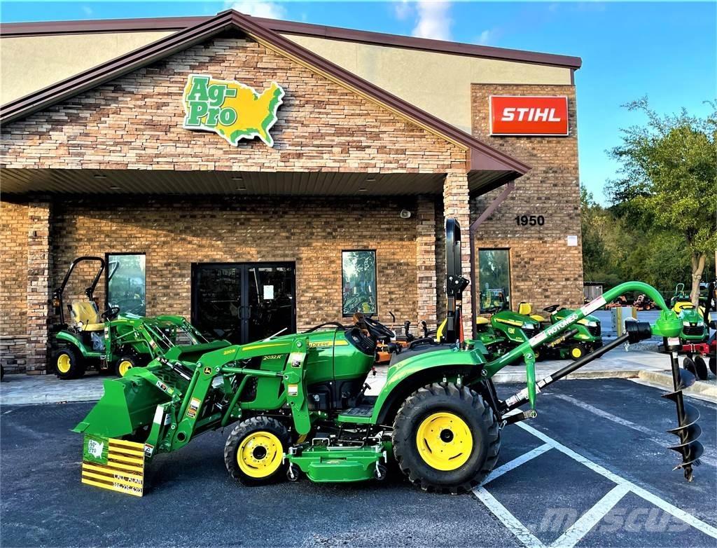 John Deere 2032R Kompakttraktorid