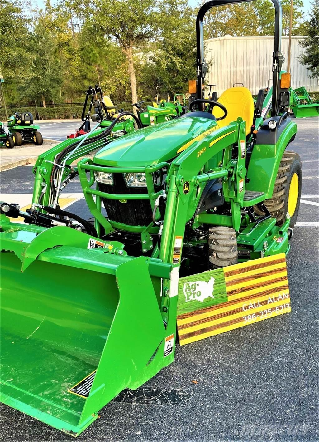 John Deere 2032R Kompakttraktorid