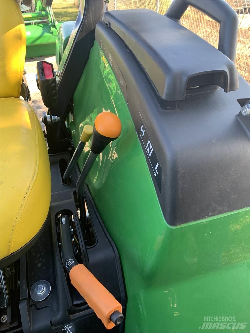 John Deere 2038R Kompakttraktorid