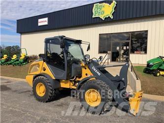 John Deere 204 G Väikelaadurid
