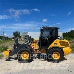 John Deere 204 G Väikelaadurid