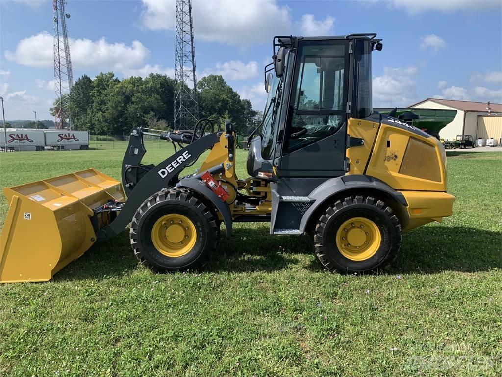 John Deere 244L Rataslaadurid