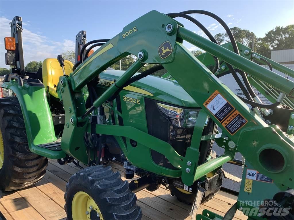 John Deere 3032E Kompakttraktorid