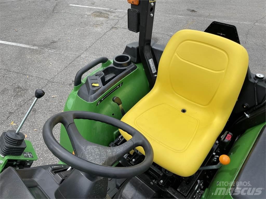 John Deere 3032E Kompakttraktorid