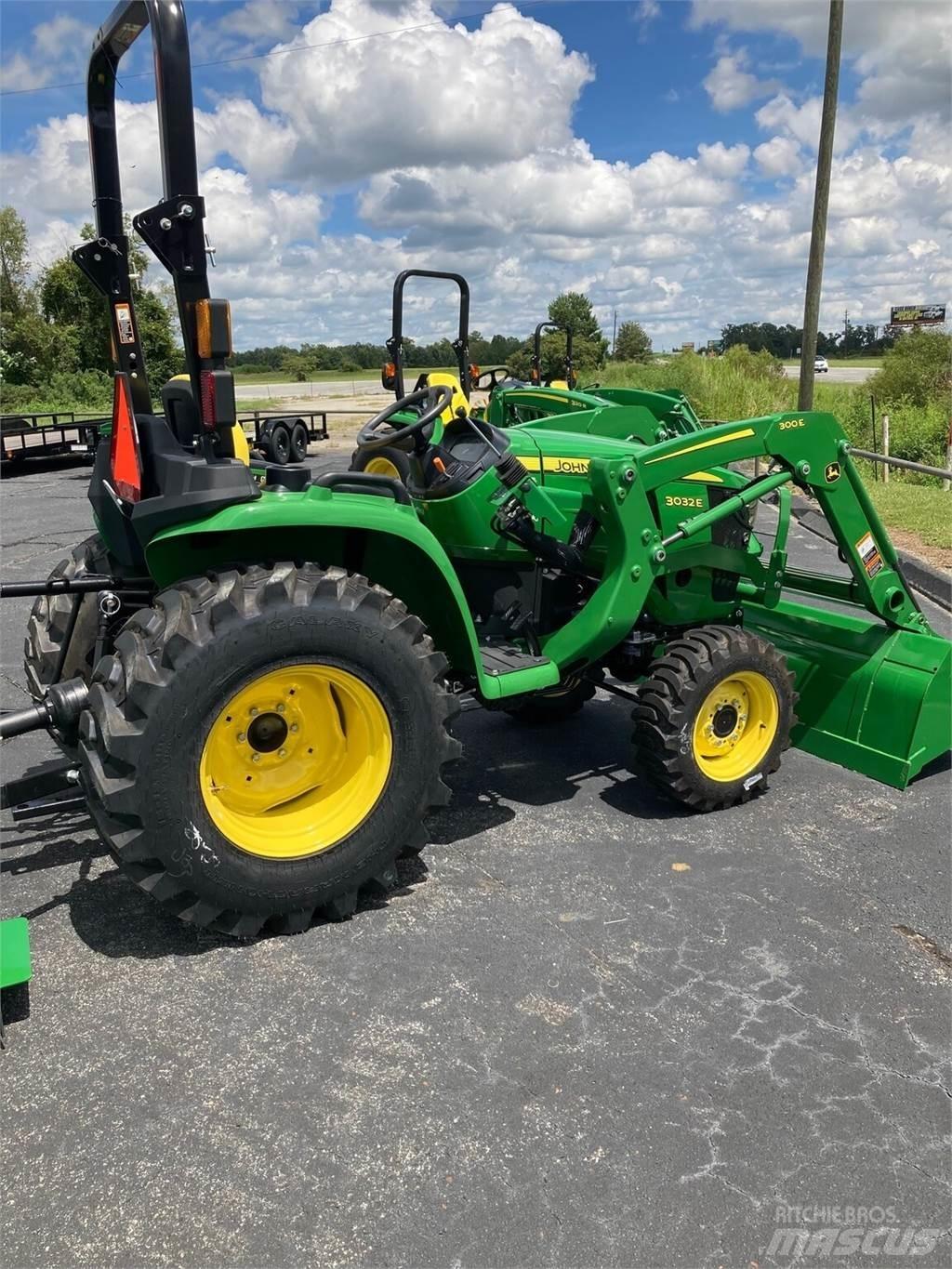 John Deere 3032E Kompakttraktorid