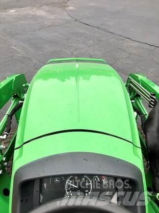 John Deere 3043D Traktorid