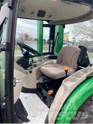 John Deere 3046R Traktorid