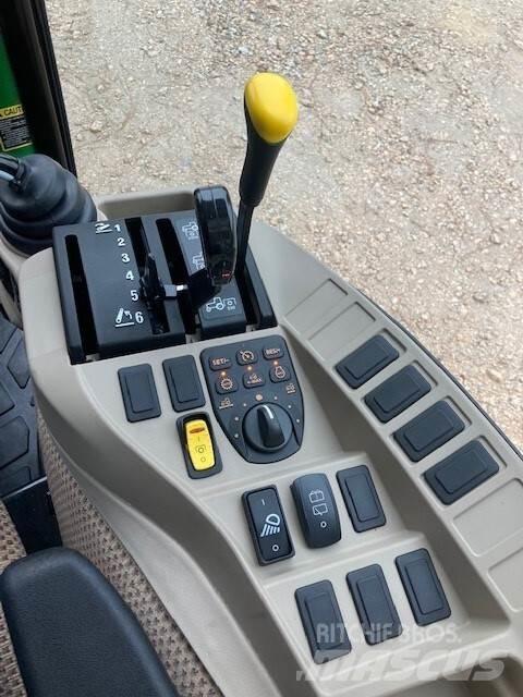 John Deere 3046R Traktorid
