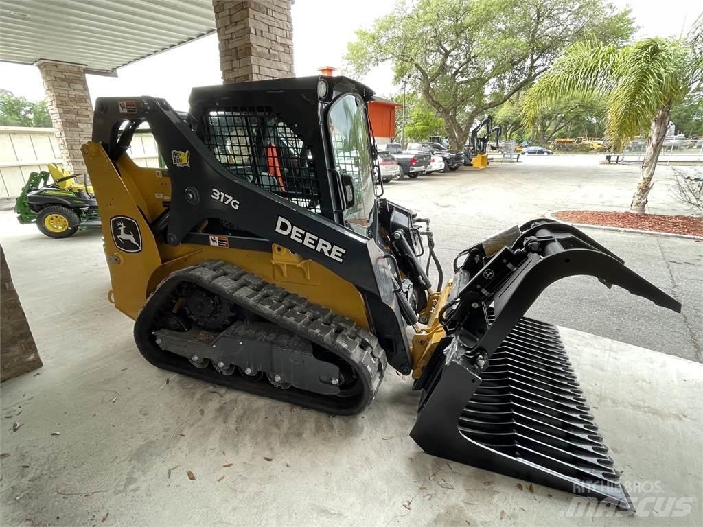 John Deere 317G Väikelaadurid