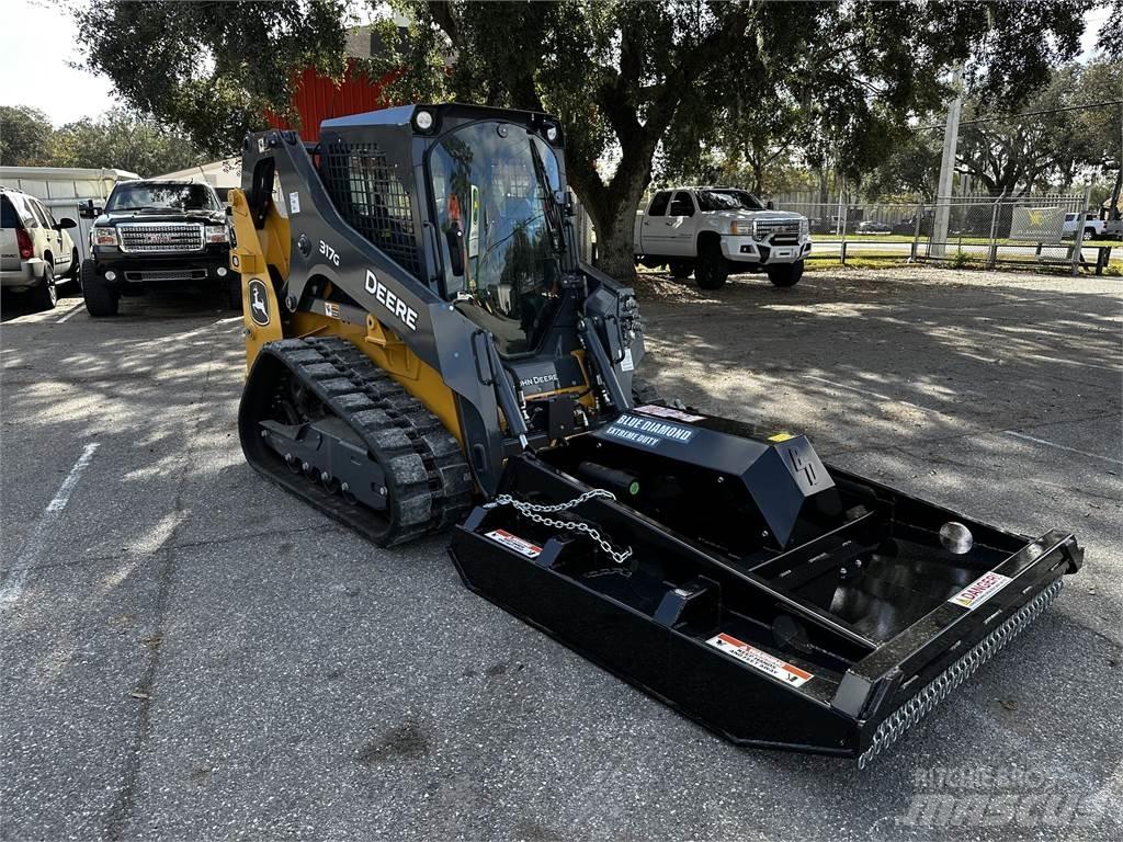 John Deere 317G Väikelaadurid