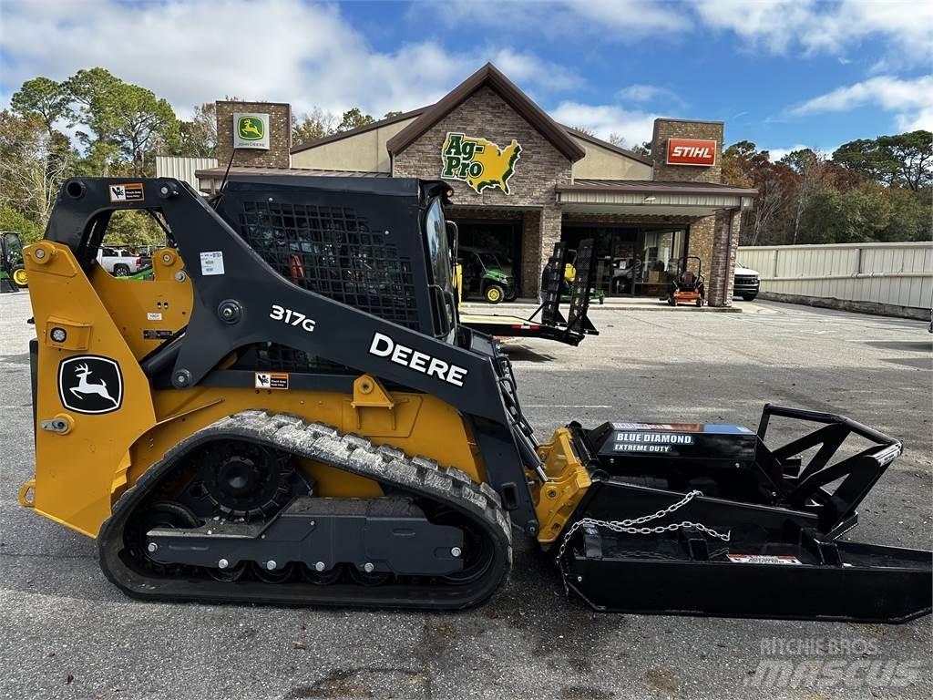 John Deere 317G Väikelaadurid