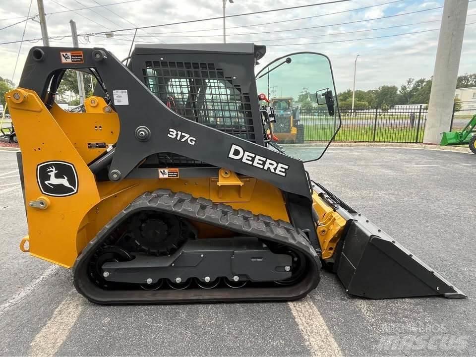 John Deere 317G Väikelaadurid
