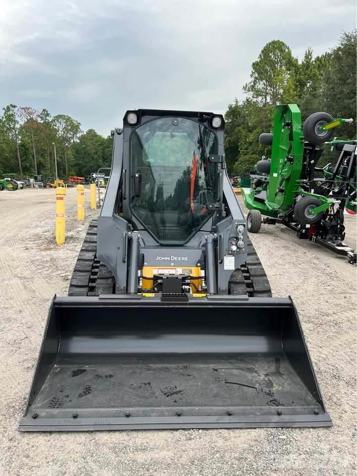 John Deere 317G Väikelaadurid
