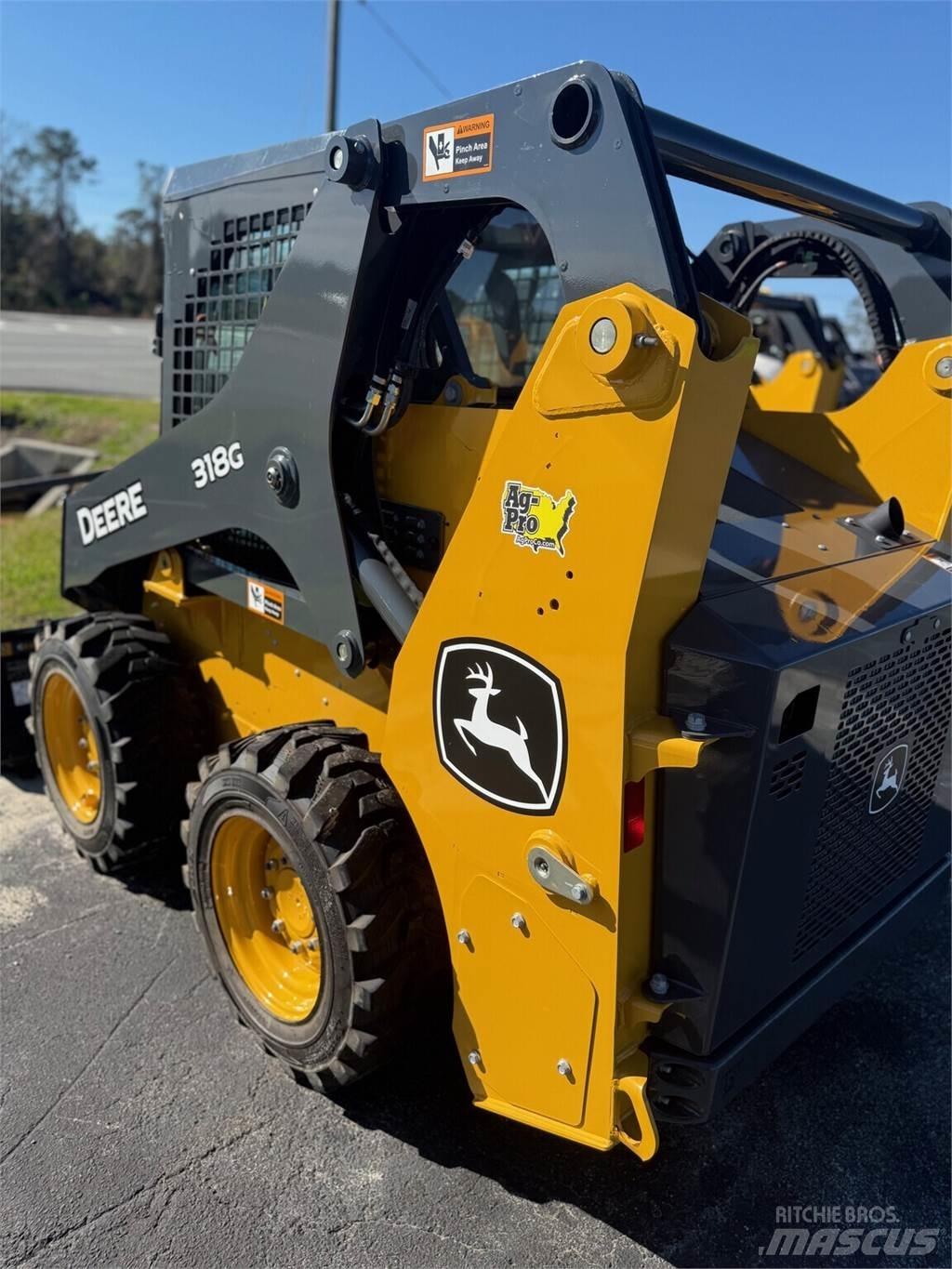 John Deere 318G Kompaktlaadurid