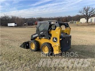 John Deere 318G Kompaktlaadurid