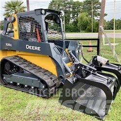 John Deere 325G Väikelaadurid