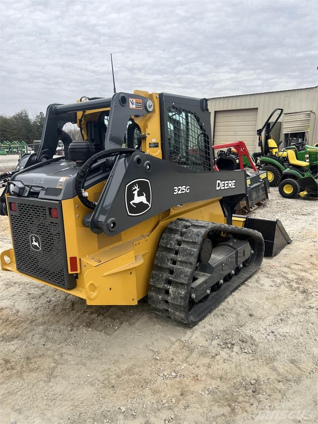 John Deere 325G Väikelaadurid