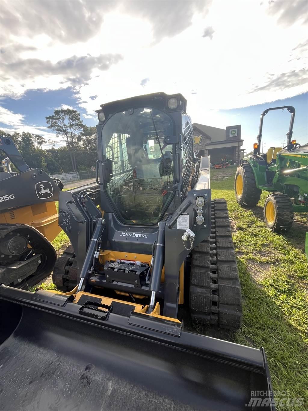 John Deere 325G Väikelaadurid