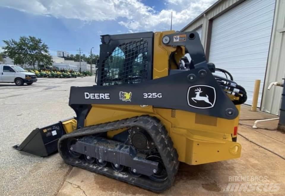 John Deere 325G Väikelaadurid