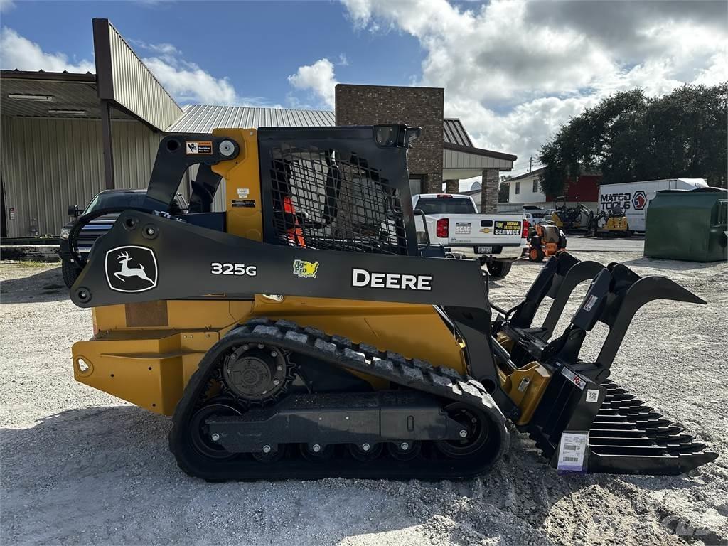 John Deere 325G Väikelaadurid