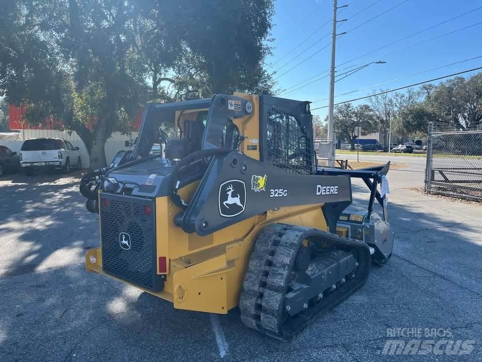 John Deere 325G Väikelaadurid