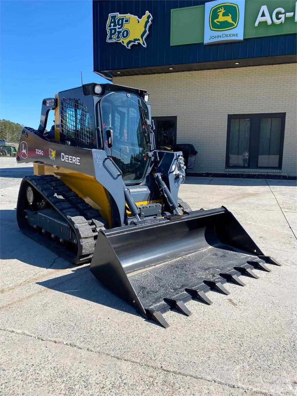 John Deere 325G Väikelaadurid