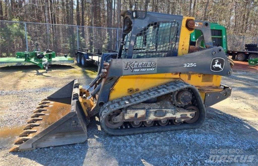 John Deere 325G Väikelaadurid