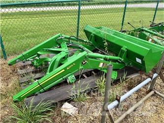 John Deere 400E Traktorid