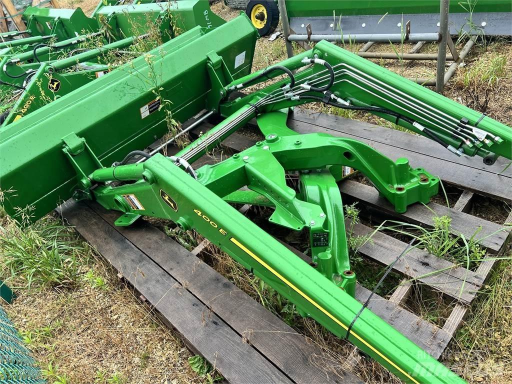 John Deere 400E Traktorid