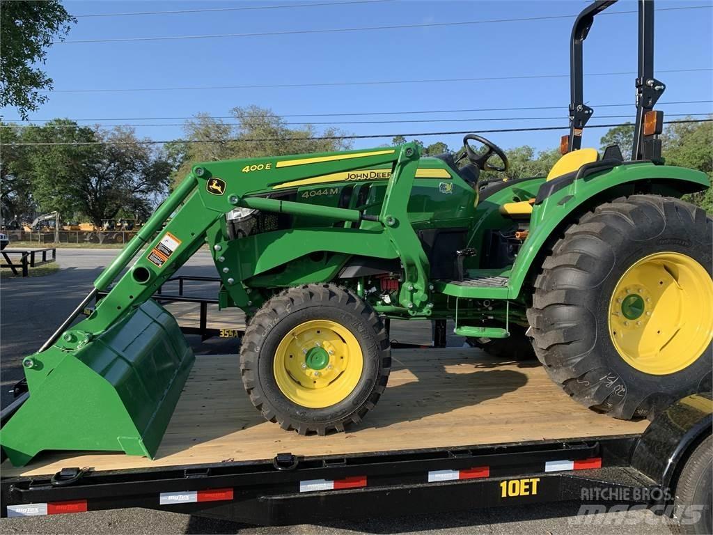 John Deere 4044M Traktorid
