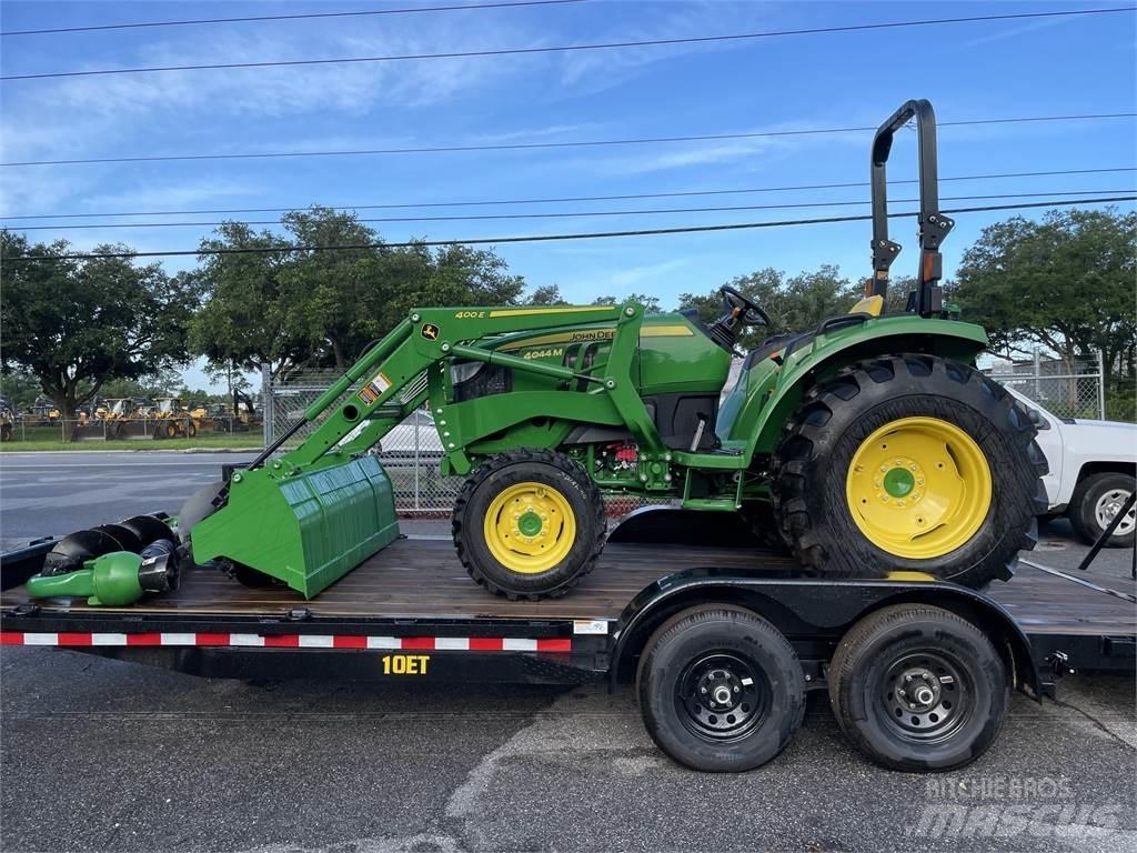 John Deere 4044M Traktorid