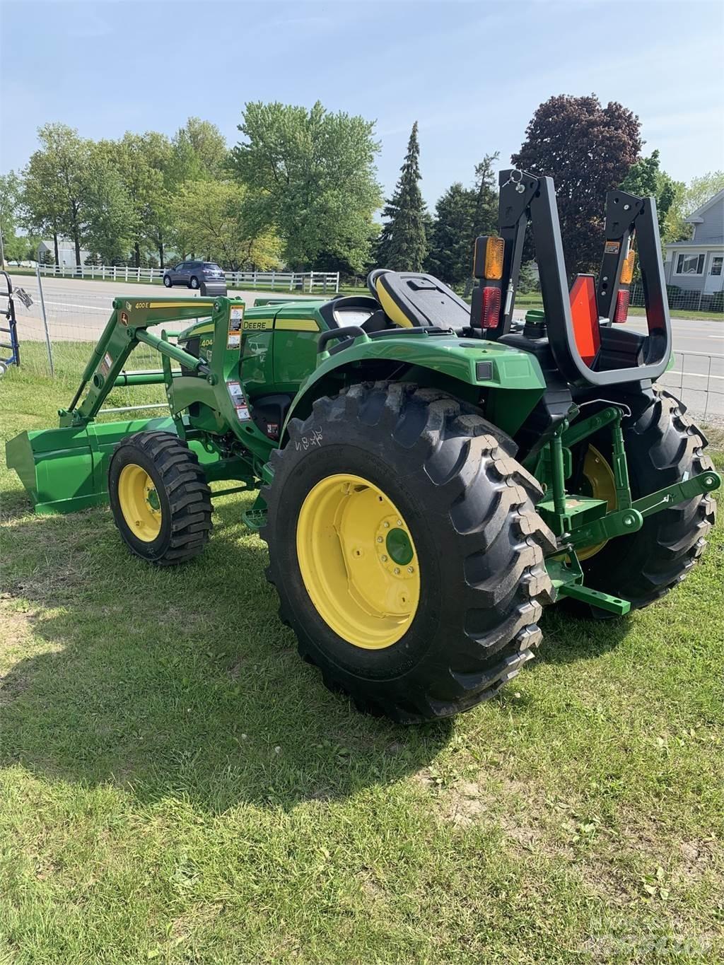 John Deere 4044M Traktorid
