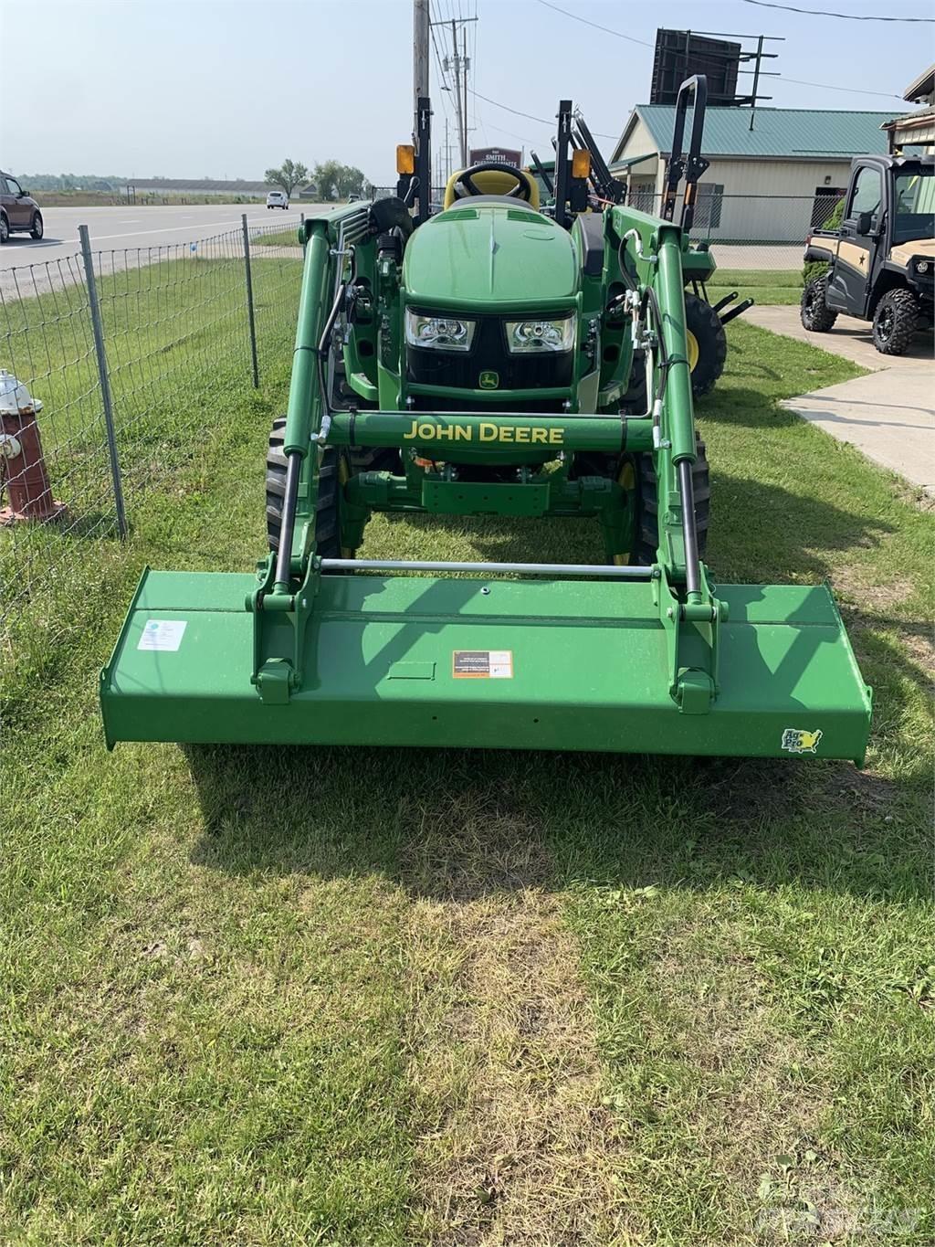John Deere 4044M Traktorid