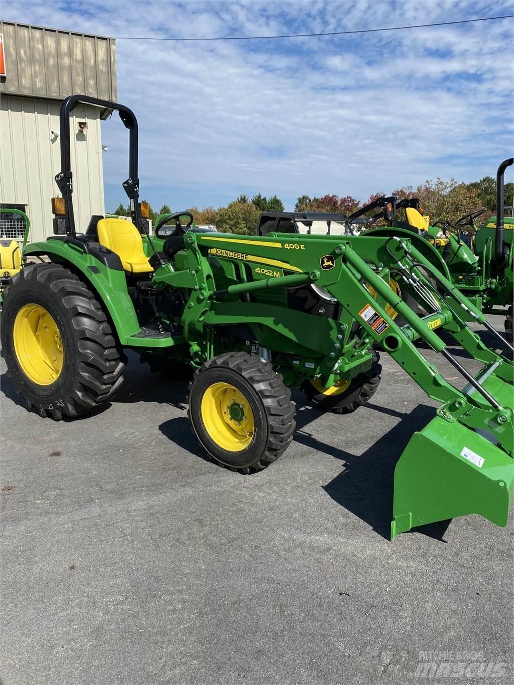 John Deere 4052M Traktorid