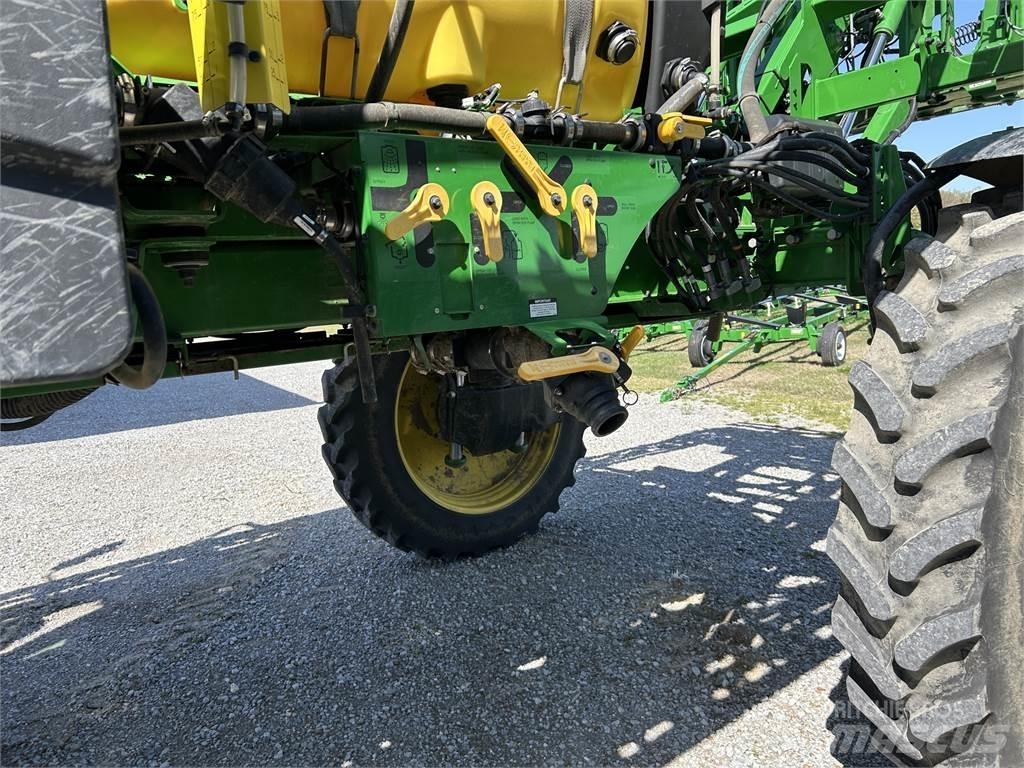 John Deere 408R Haagispritsid