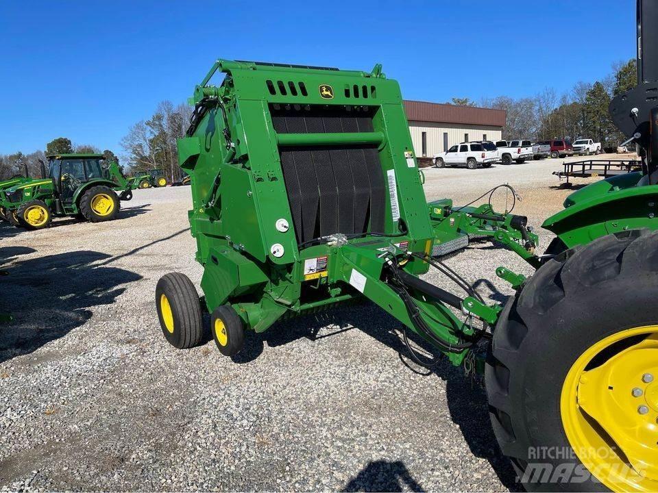 John Deere 450E Ruloonpressid