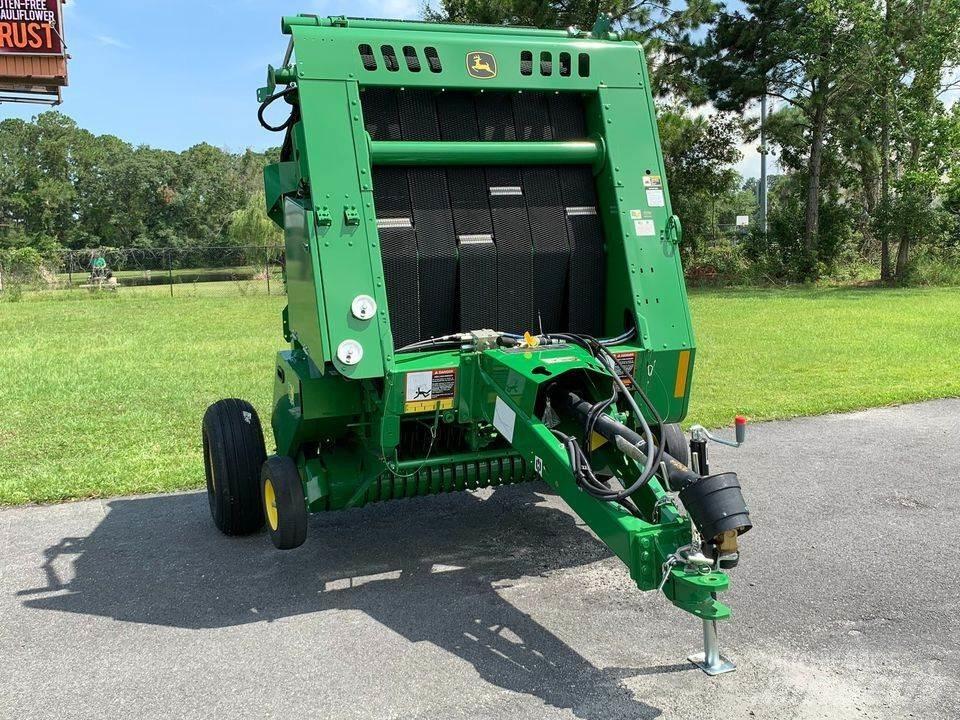 John Deere 450E Ruloonpressid