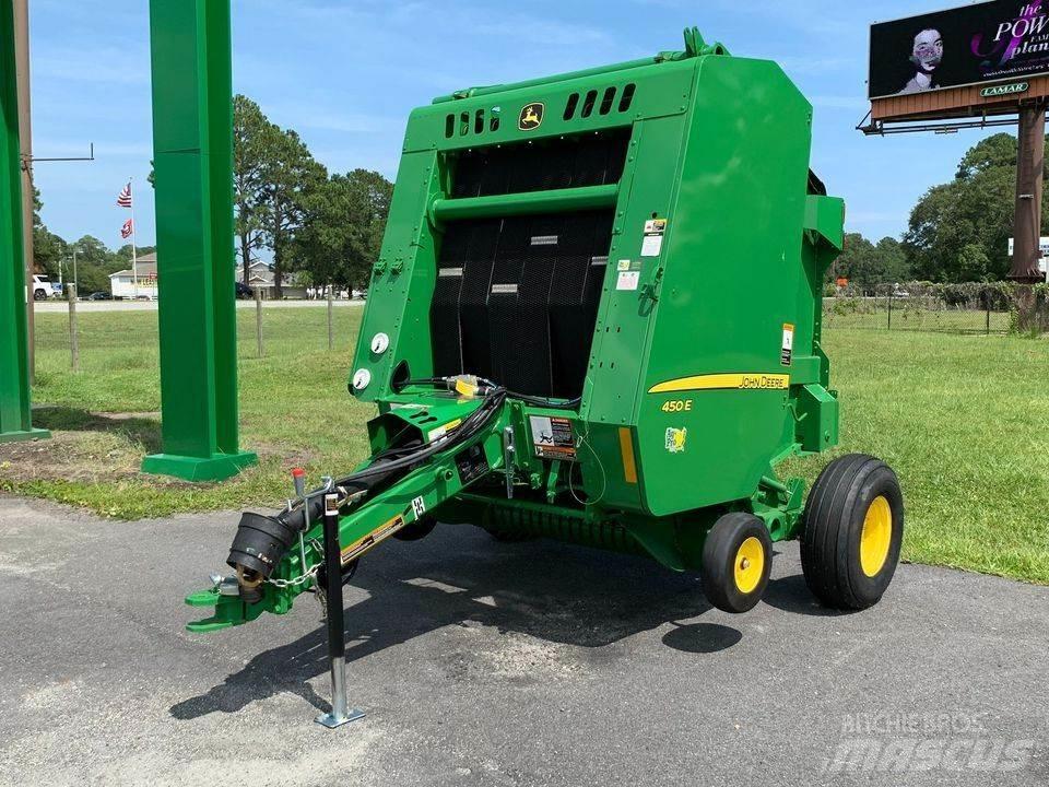 John Deere 450E Ruloonpressid