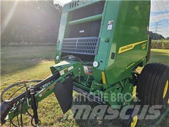 John Deere 451M Ruloonpressid
