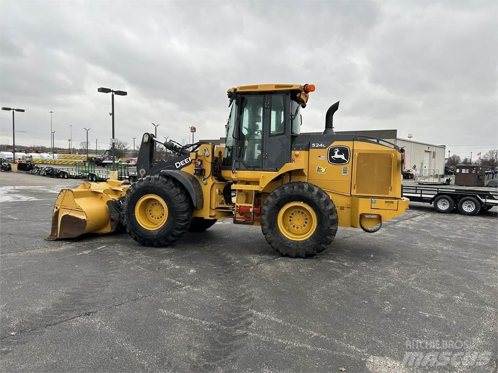 John Deere 524L Rataslaadurid