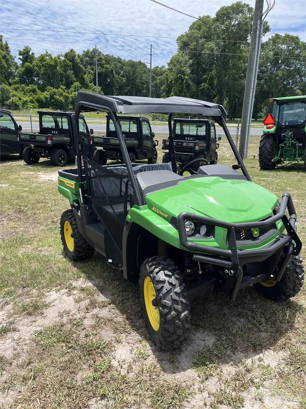 John Deere 560E Kommunaalteenuste tehnika