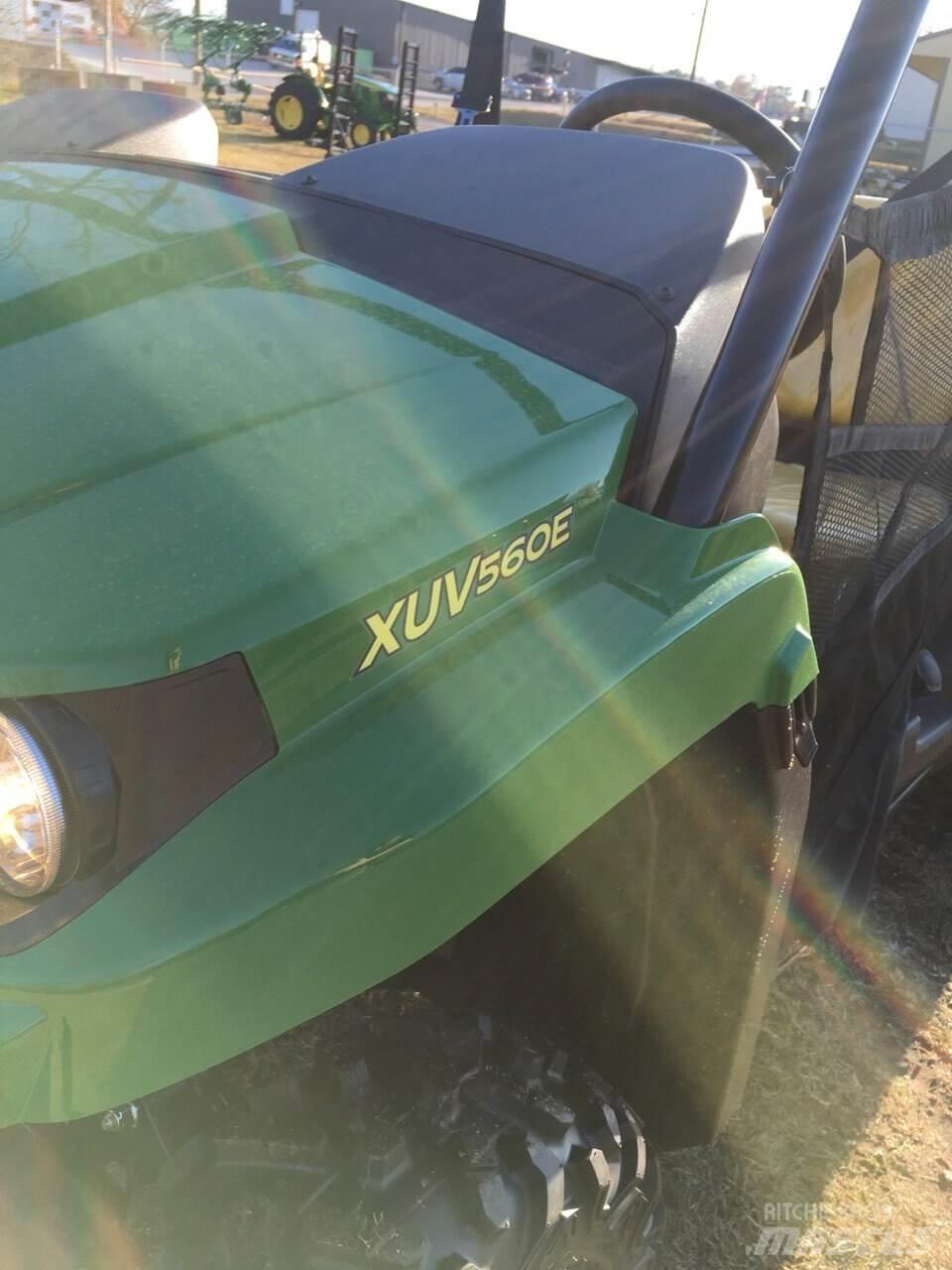 John Deere 560E Kommunaalteenuste tehnika