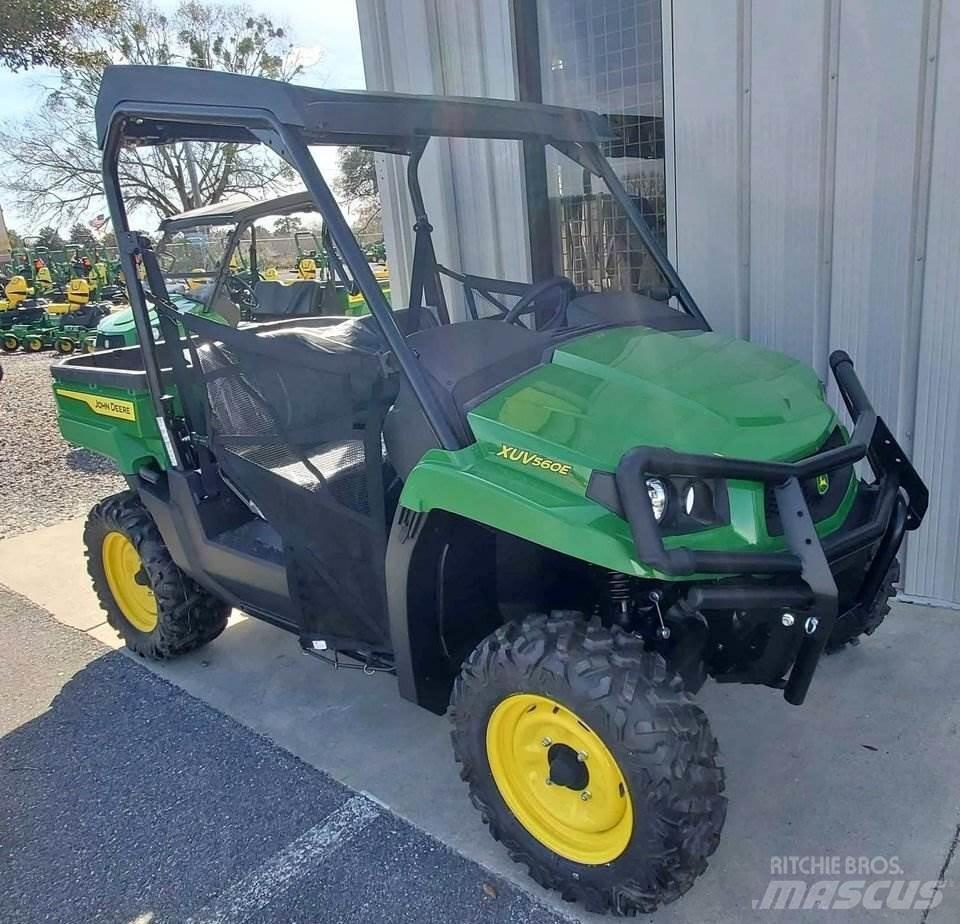 John Deere 560E Kommunaalteenuste tehnika