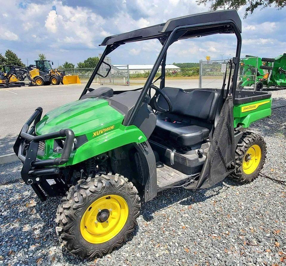 John Deere 560E Kommunaalteenuste tehnika