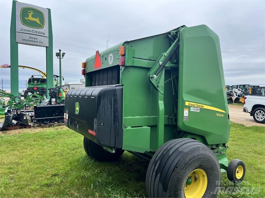 John Deere 560M Ruloonpressid