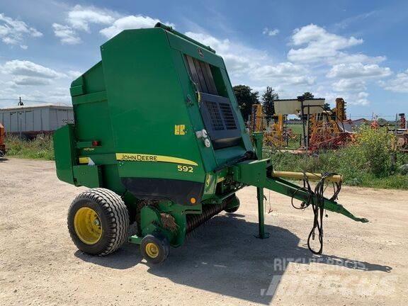 John Deere 592 Ruloonpressid