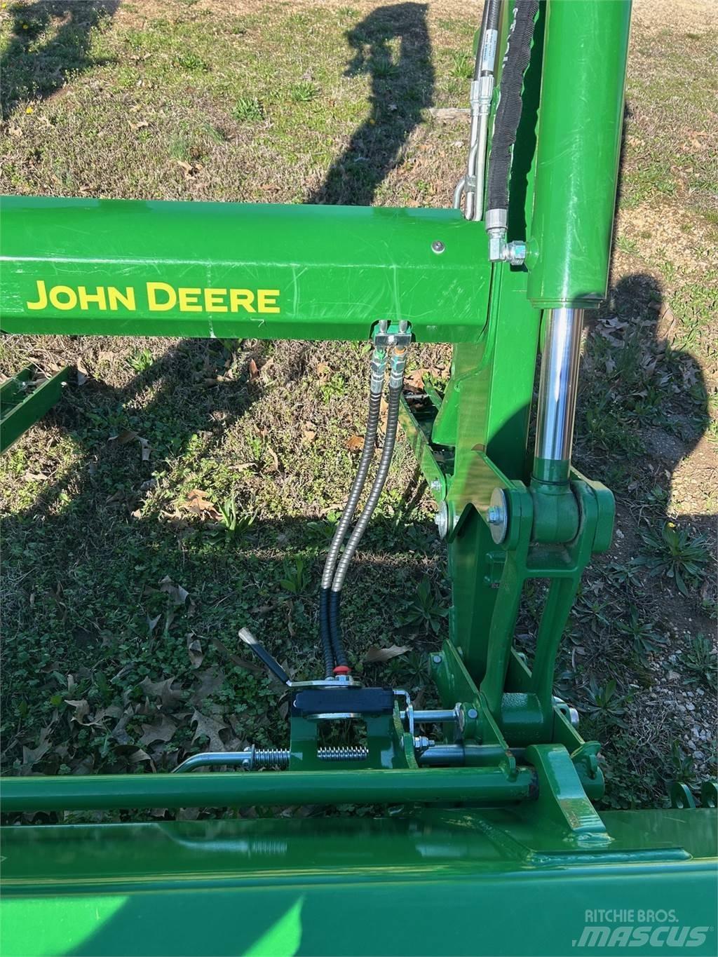 John Deere 600R Traktorid