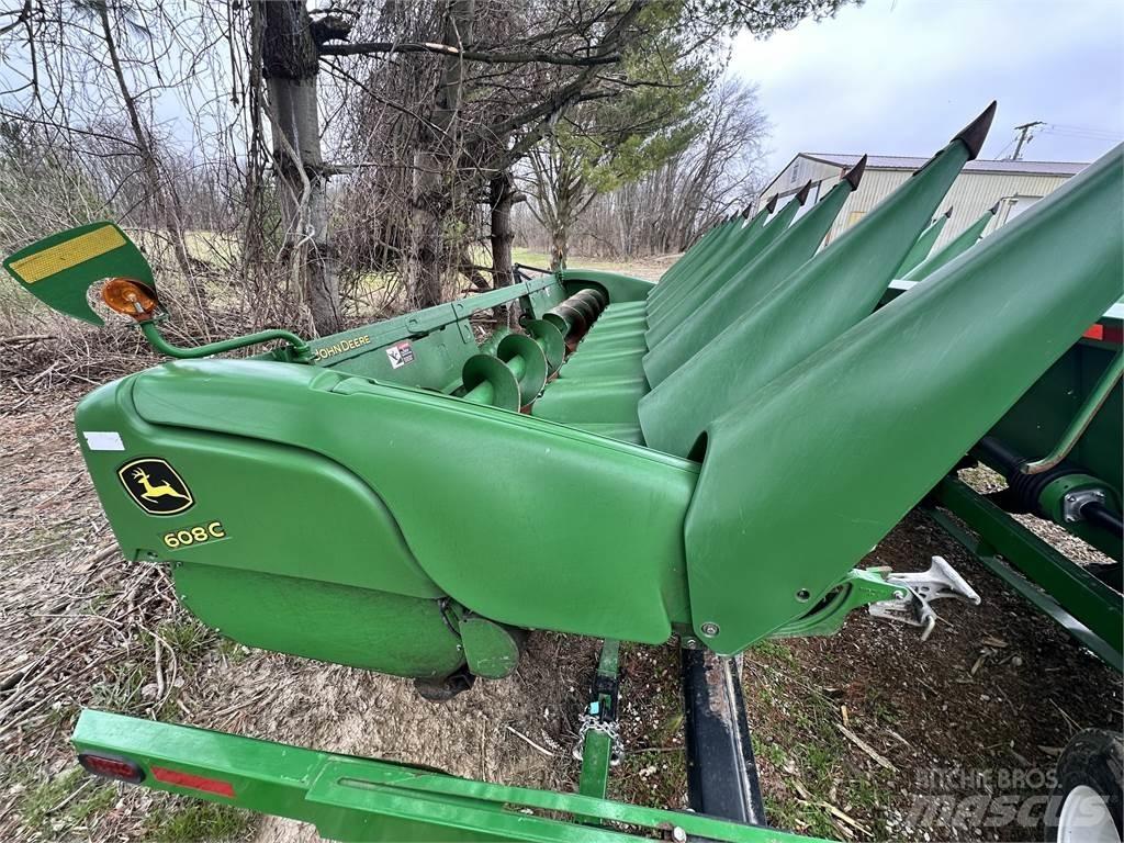 John Deere 608C Lisavarustus ja komponendid